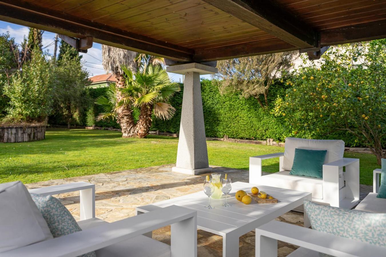 Casa En La Costa Con Wifi Jardin Y Barbacoa Guest House ยาเนส ภายนอก รูปภาพ