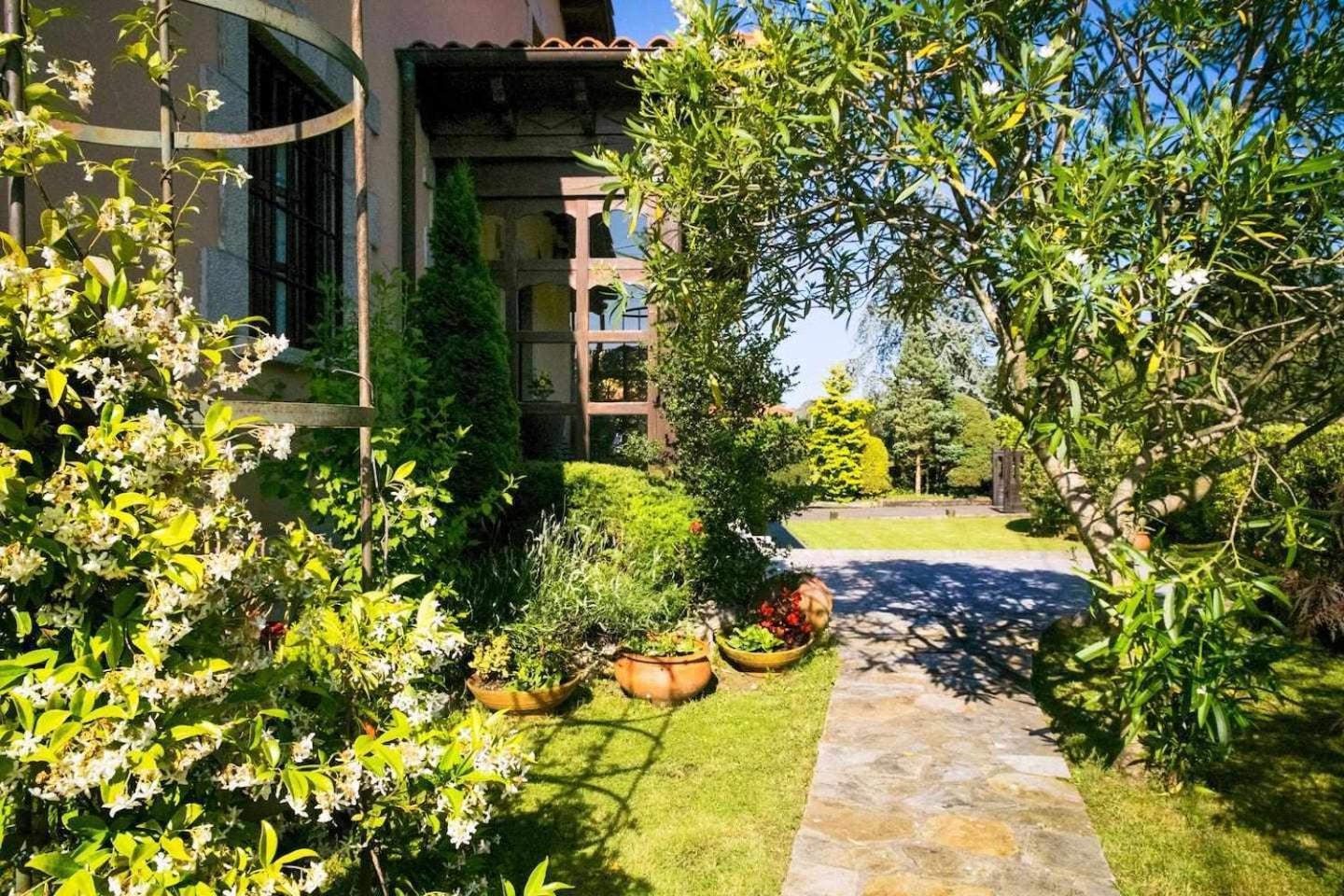 Casa En La Costa Con Wifi Jardin Y Barbacoa Guest House ยาเนส ภายนอก รูปภาพ